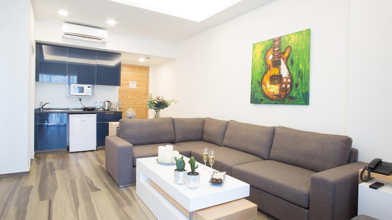 The Stay Furnished Apartments Дбає Екстер'єр фото