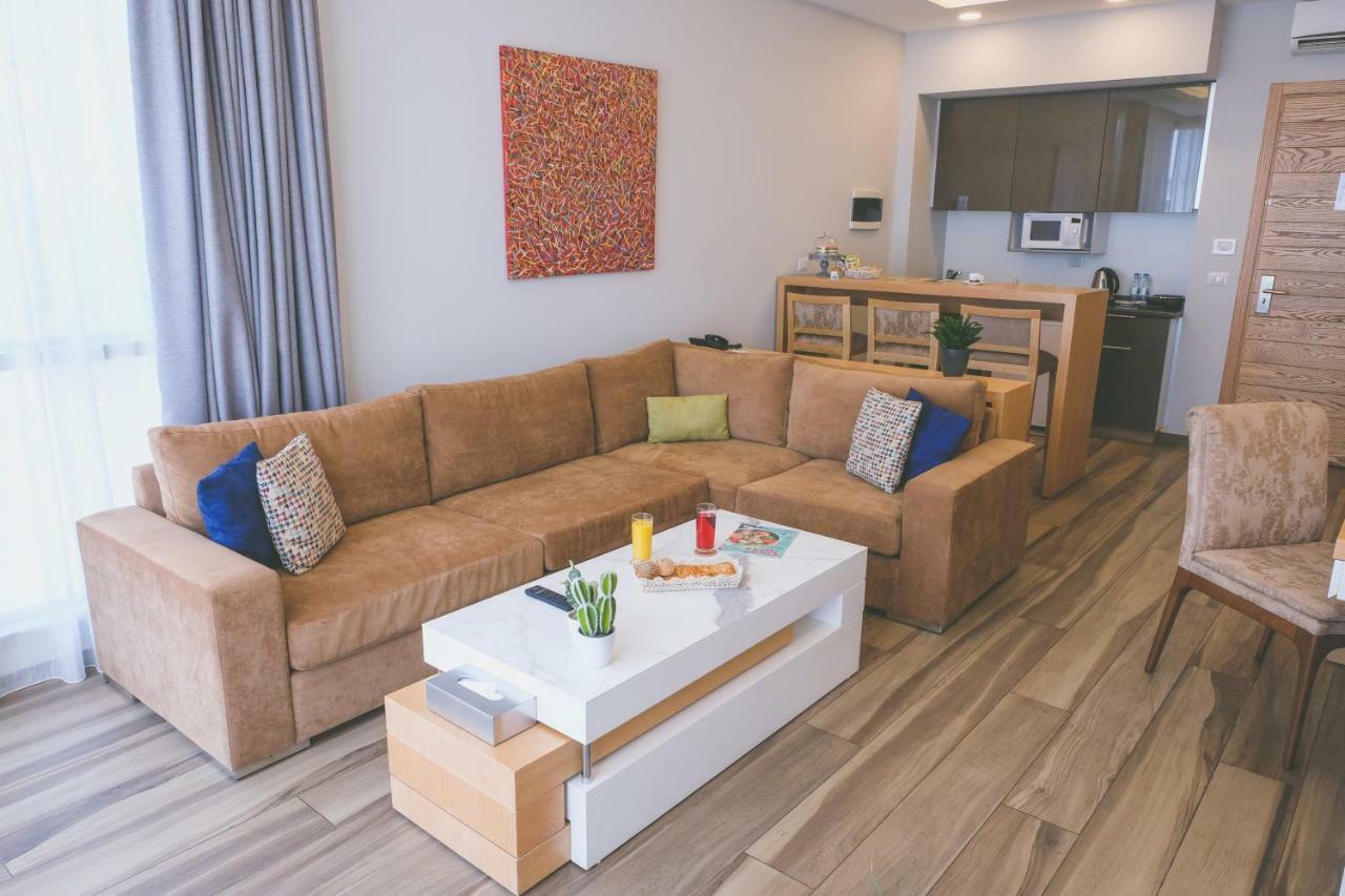 The Stay Furnished Apartments Дбає Екстер'єр фото