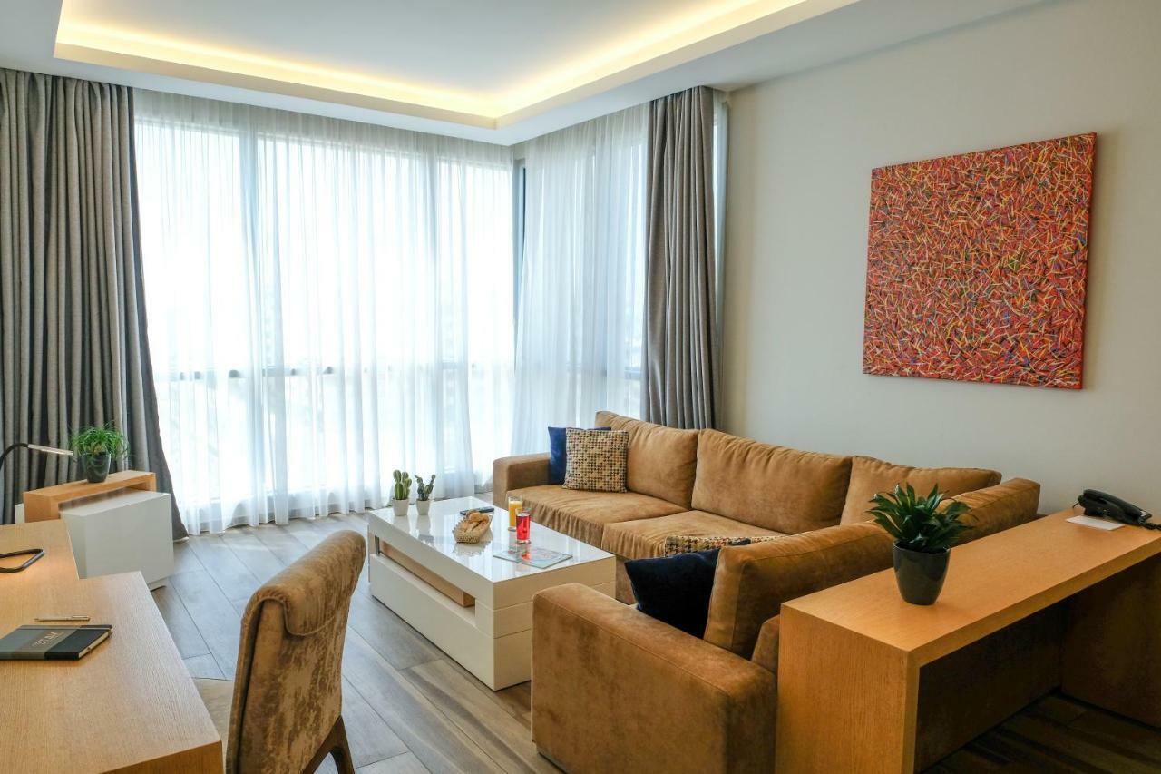 The Stay Furnished Apartments Дбає Екстер'єр фото